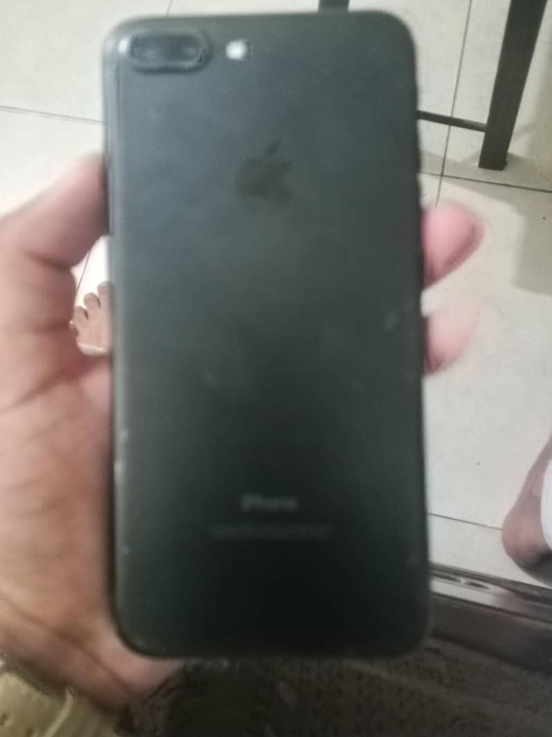 Apple iPhone 7 Plus 1
