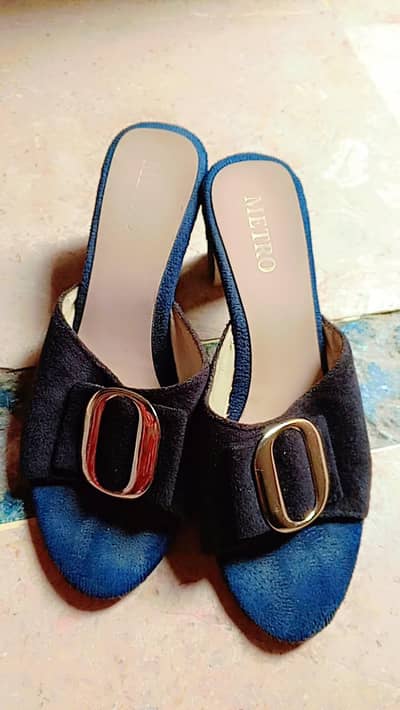 brand metro, block heel, black color ,