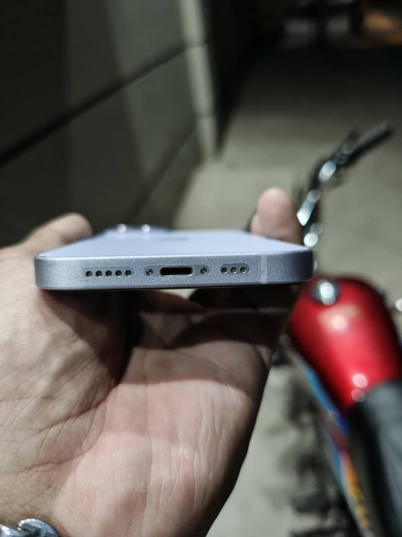 Apple iPhone 14 2