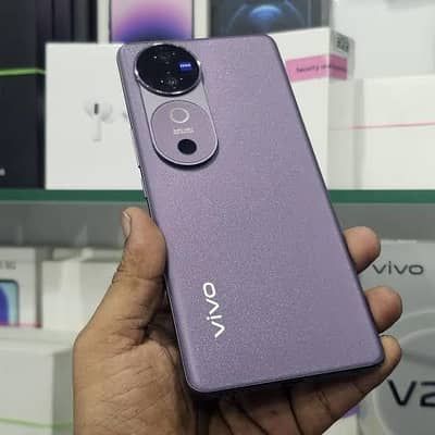 Vivo V40 12/256 full box and full condition 10/10