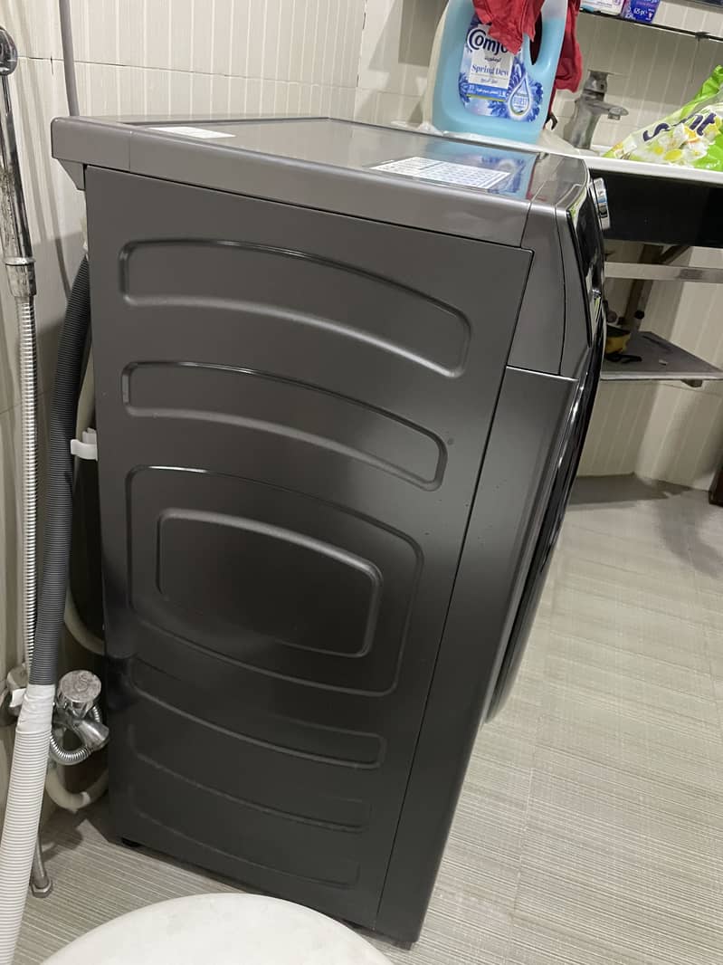 Fully automatic front loaded washing machine 7