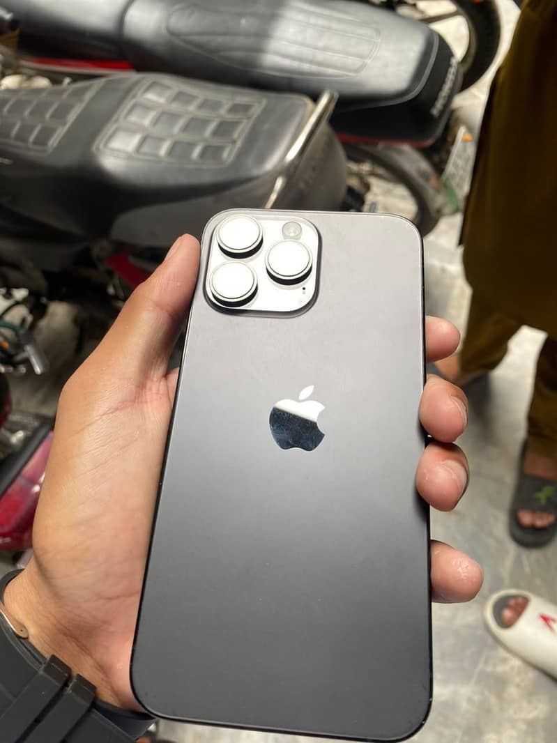 Apple iPhone 14 Pro Max 5