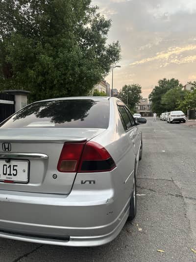 Honda Civic EXi 2004