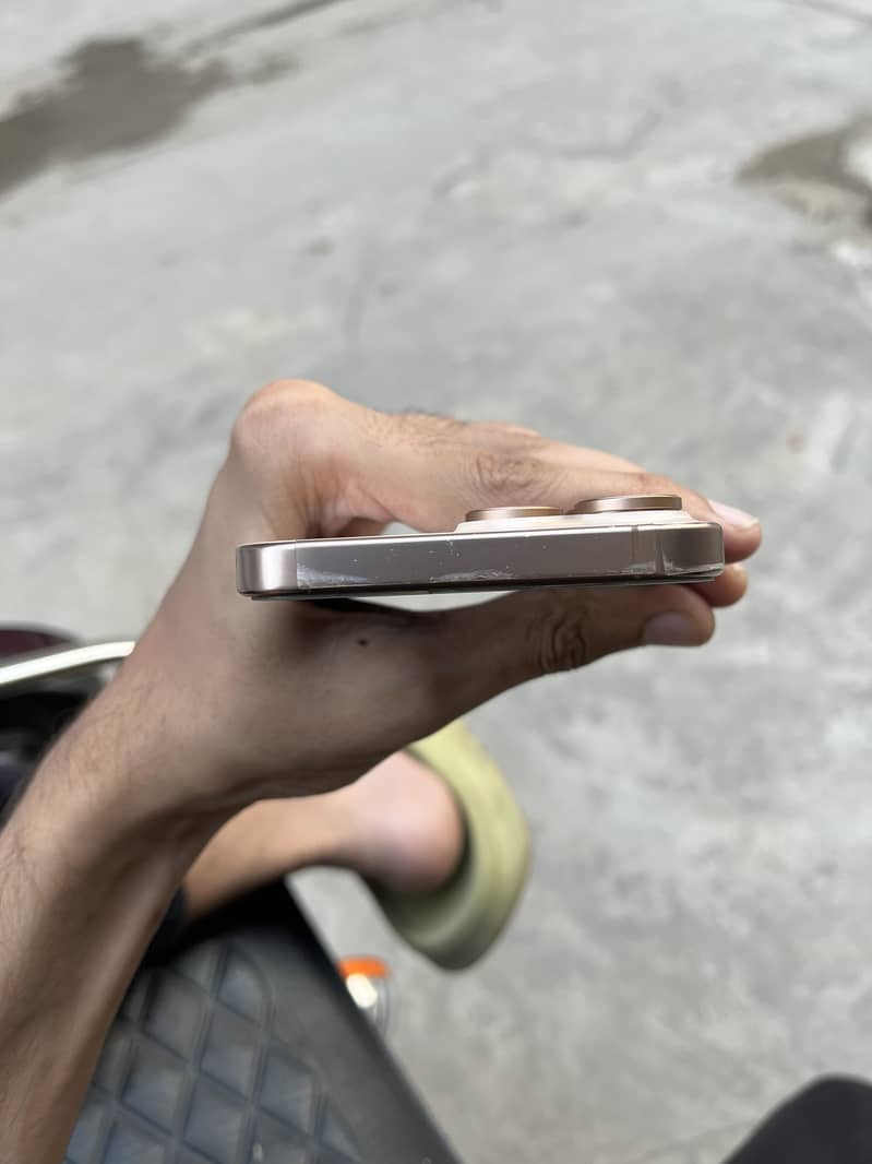 Iphone 16 pro max 2