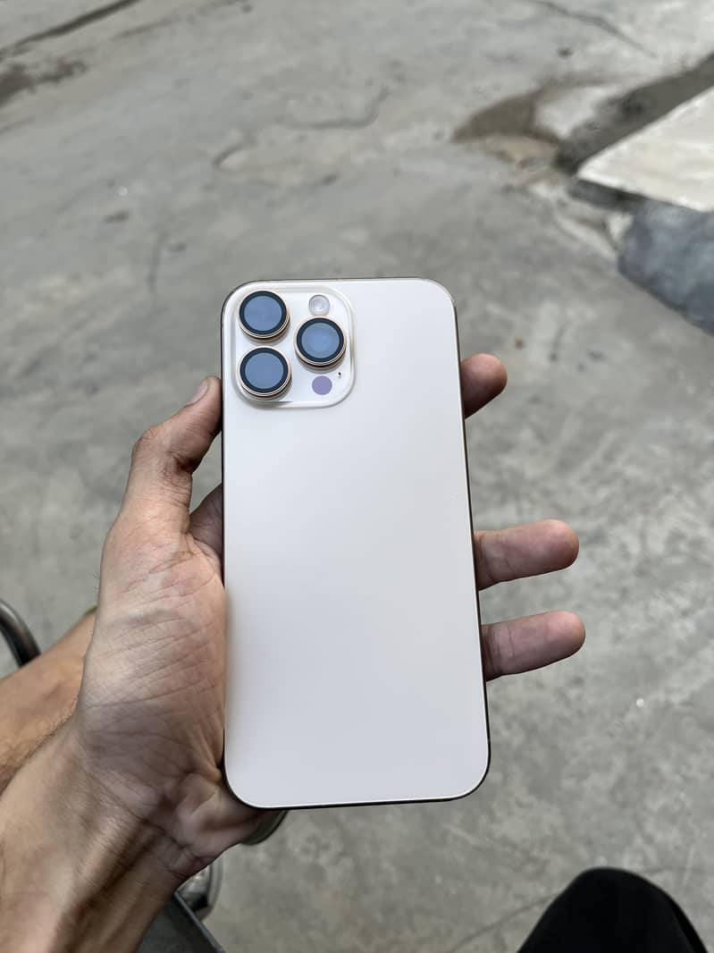 Iphone 16 pro max 0