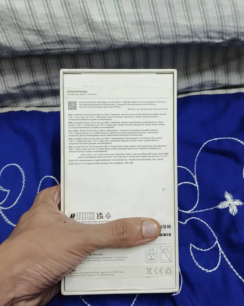 Iphone 16 pro max 9