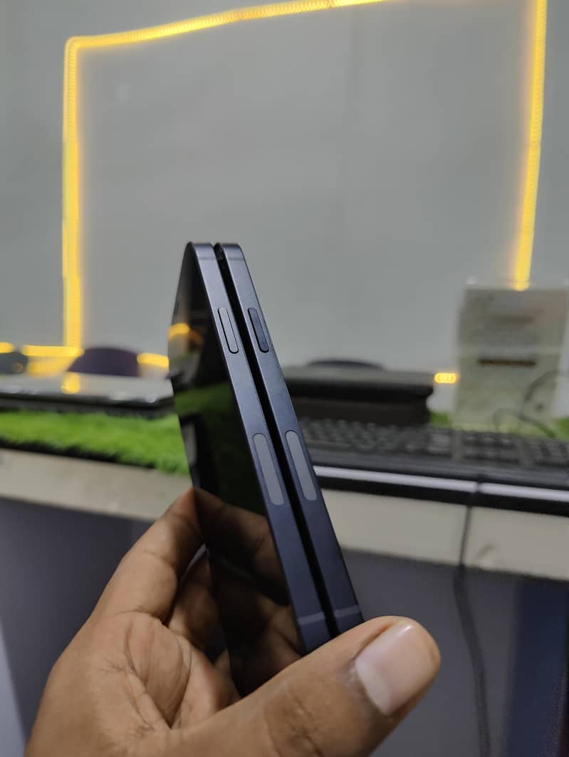 Apple iPhone 12 3