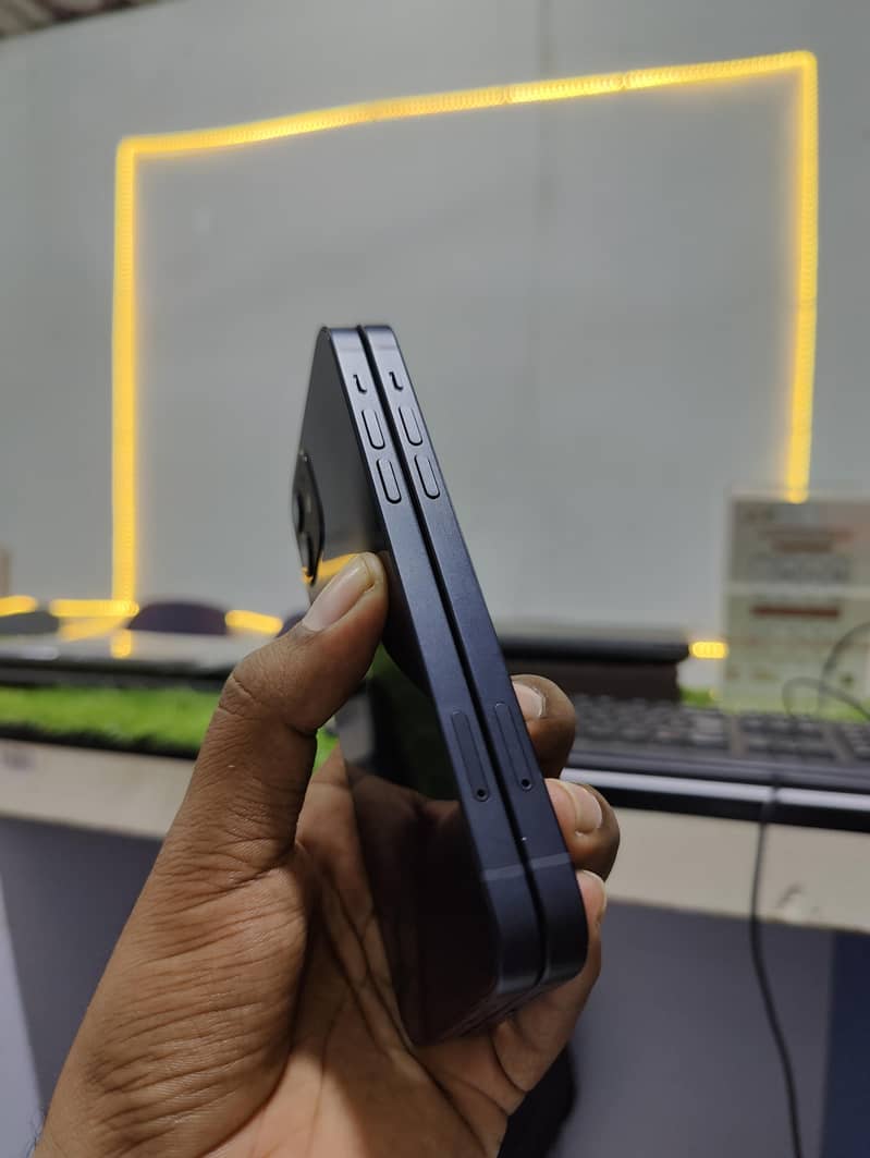 Apple iPhone 12 5