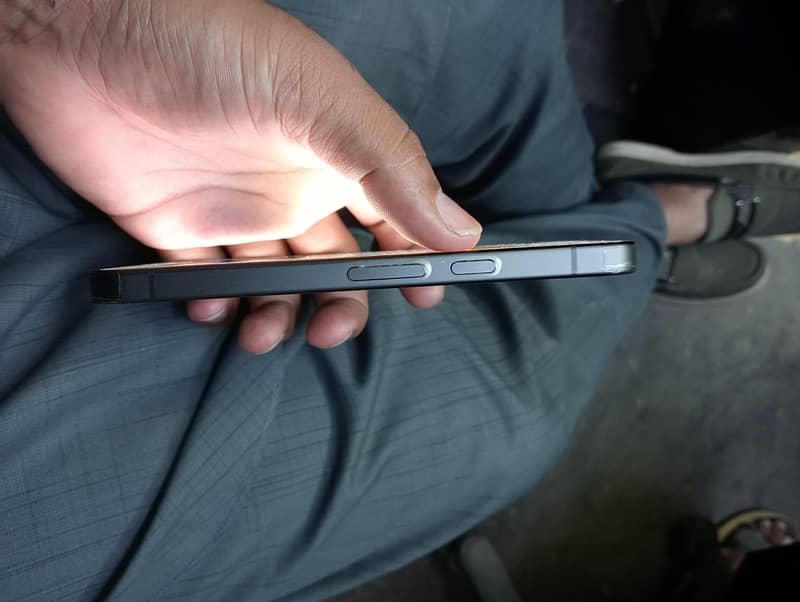Google Pixel 10 3