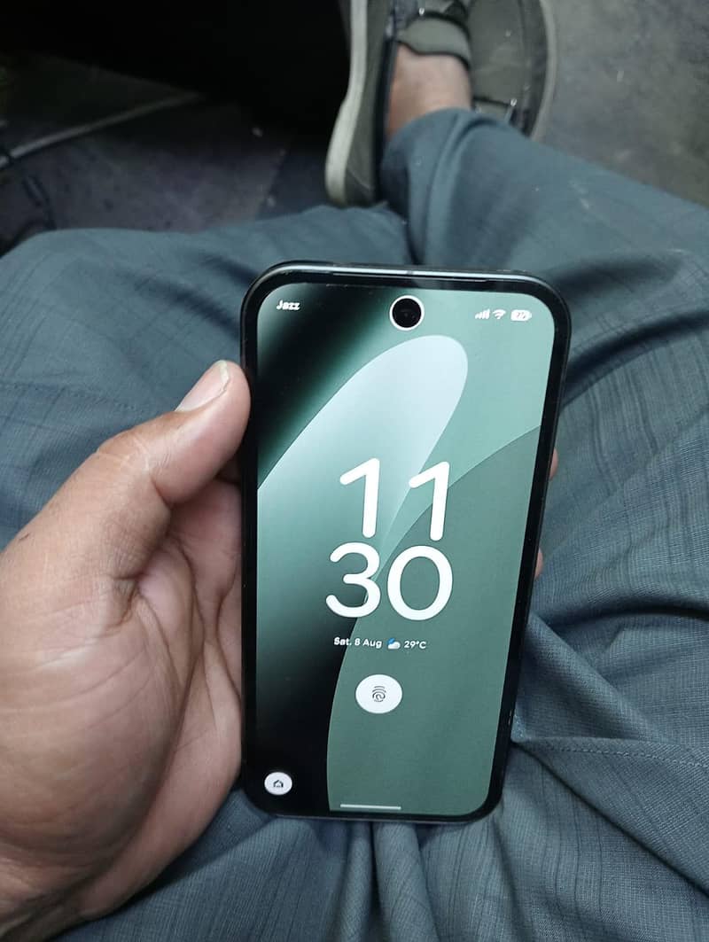 Google Pixel 10 4