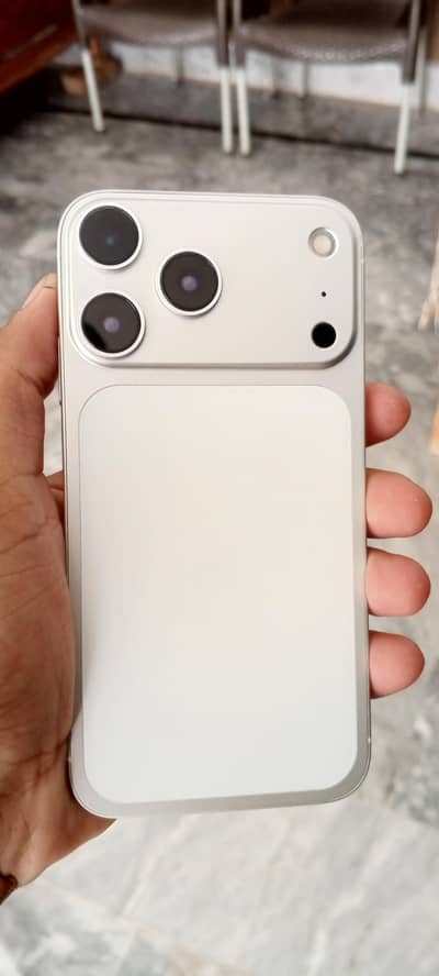 Apple iPhone XR 17pro convert