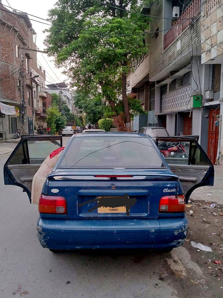 KIA Classic 2000 1