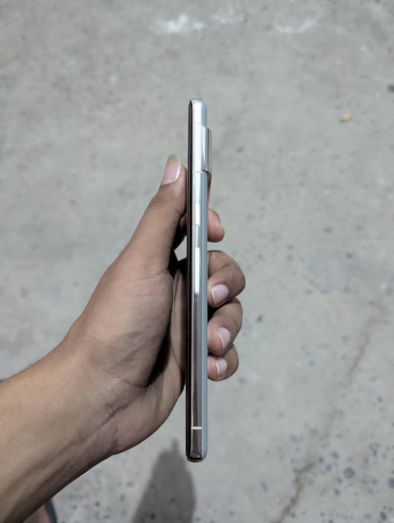 Google Pixel 7 Pro 2