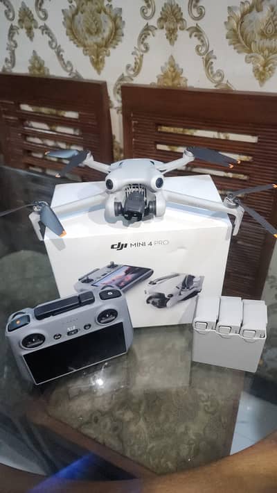 DJI mini 4 combo pro