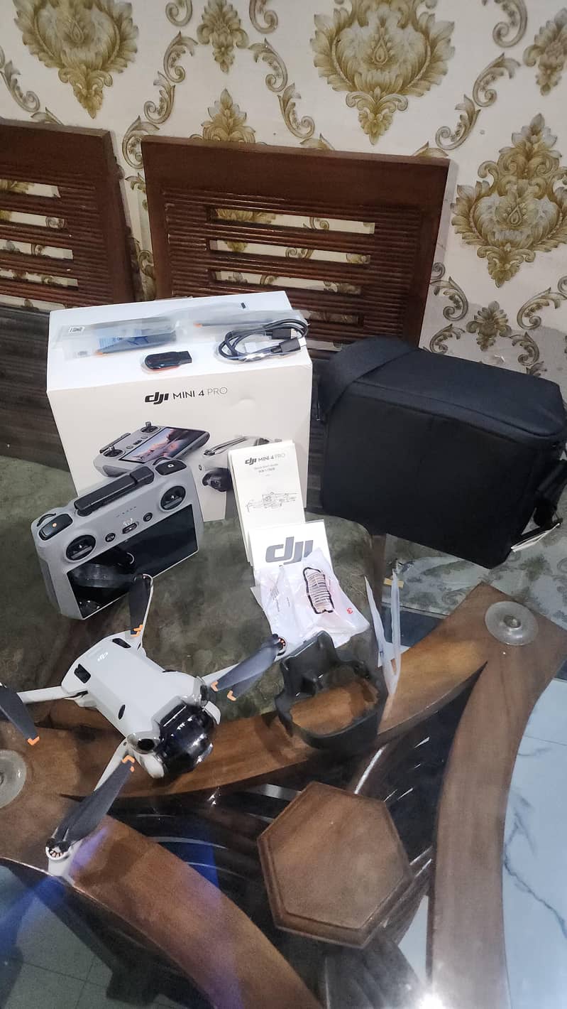 DJI mini 4 combo pro 3