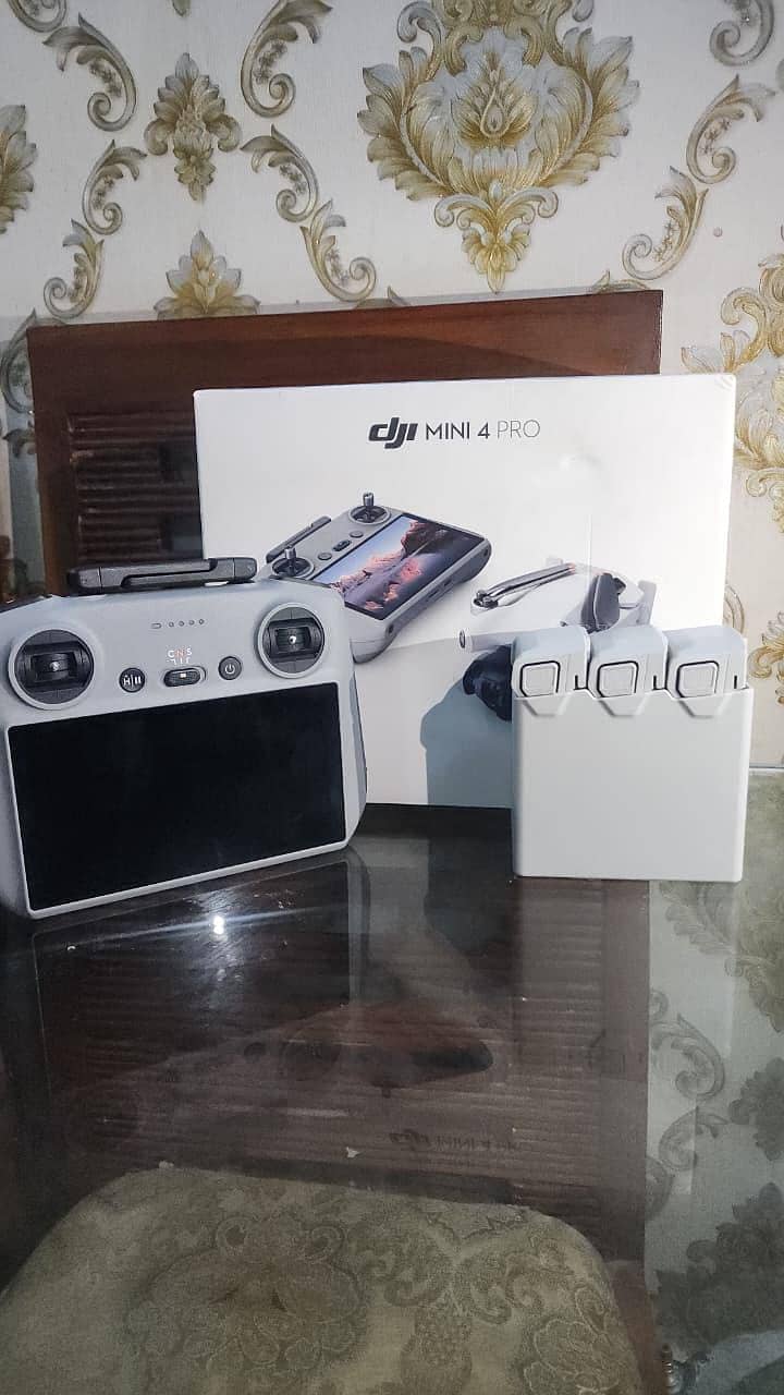 DJI mini 4 combo pro 4