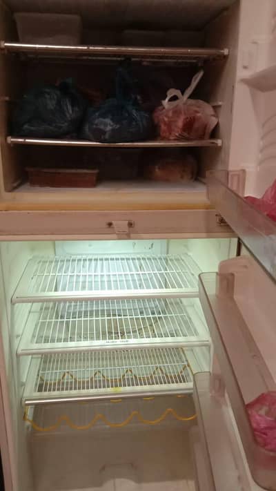 Dawlance full sized fridge with good condition