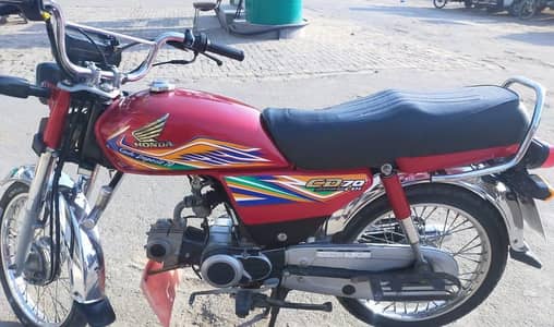 Honda CD 70 bike for saleWhatsApp 0328,,36,,86,,100