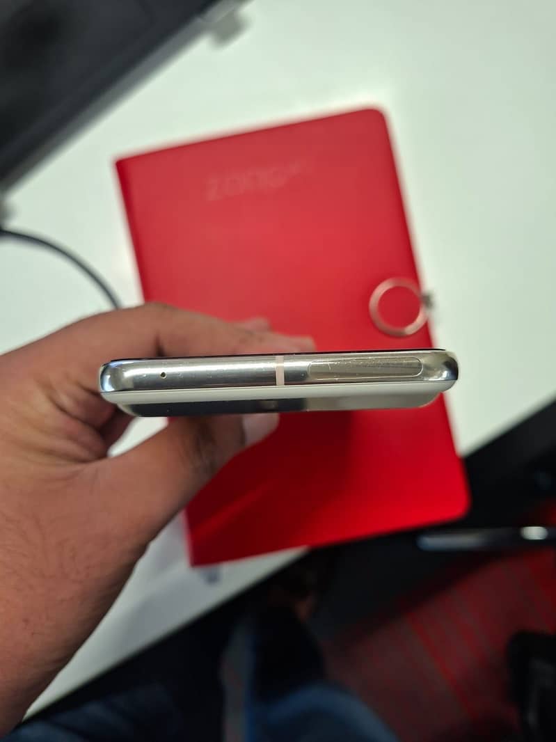 Google pixel 8 pro 4