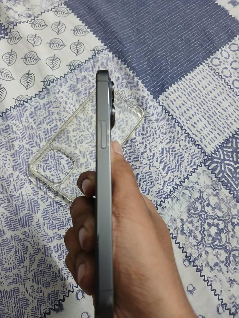Apple iPhone 13 Pro 5