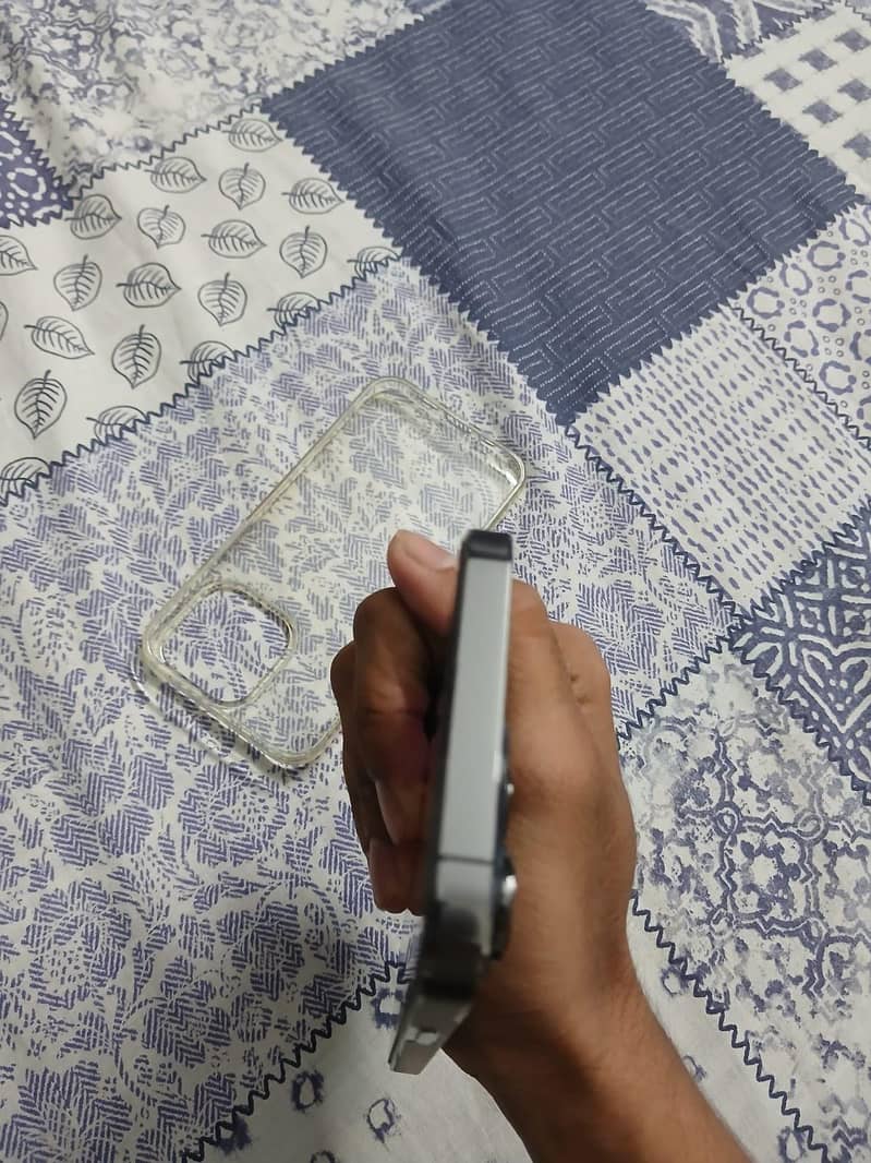 Apple iPhone 13 Pro 6