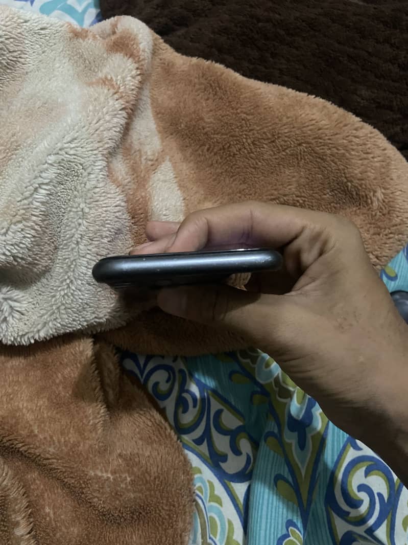 Apple iPhone 11 2