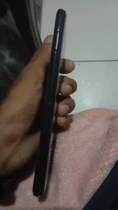 Infinix hot 11 play 4 64gb good condition