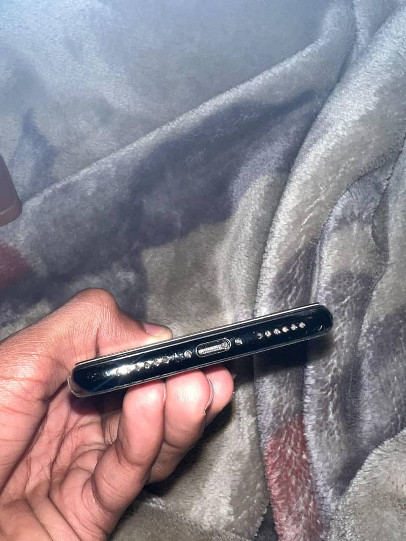Apple iPhone X 6