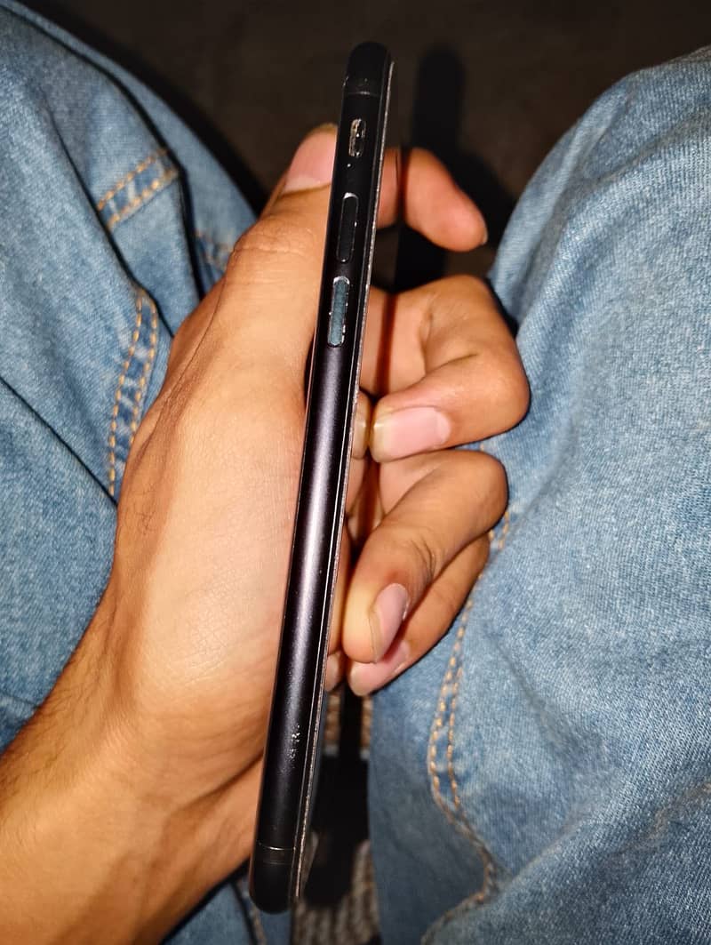 Apple iPhone SE 0