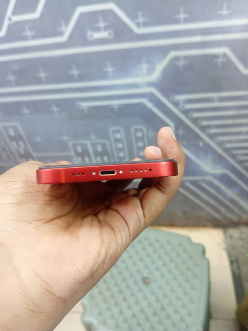 Apple iPhone 12 4