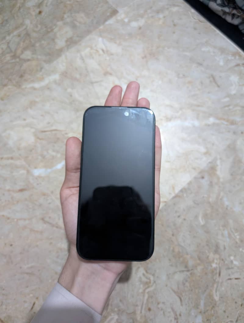 Apple iPhone 15 2