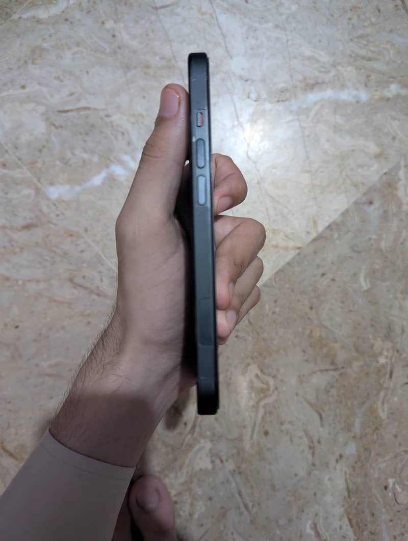 Apple iPhone 15 3