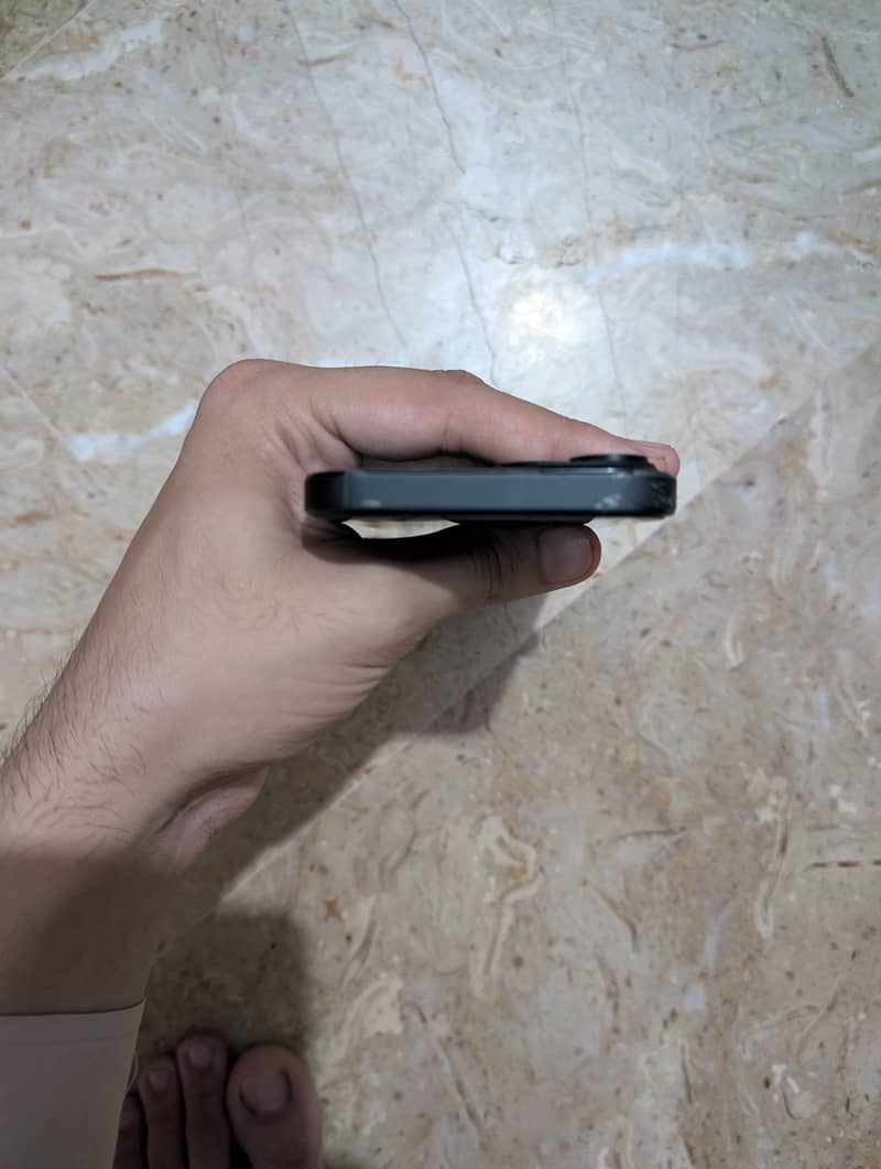 Apple iPhone 15 7