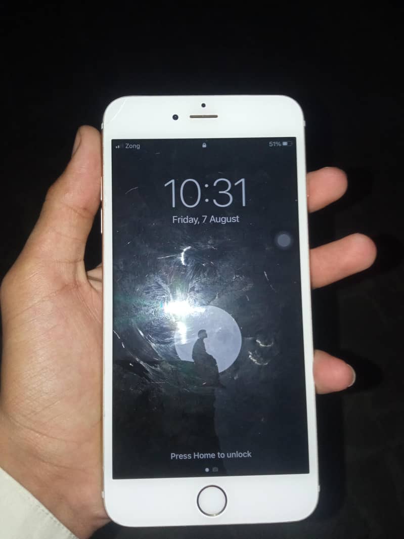 Apple iPhone 6S Plus 5