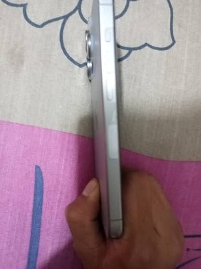 Apple iPhone 15 Pro natural titanium