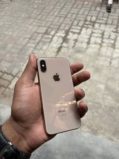 Iphone xs golden color