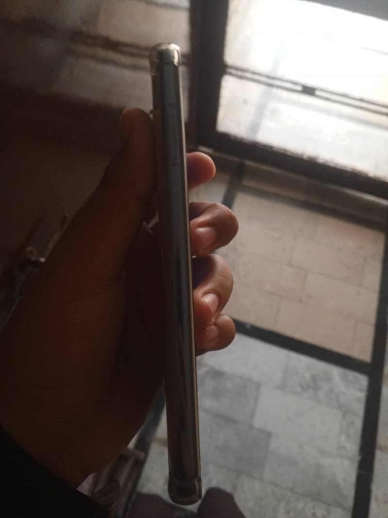 Xiaomi Redmi Note 9 Pro 4