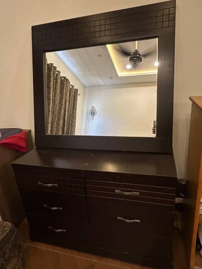 Dark Brown Wooden Dressing Table