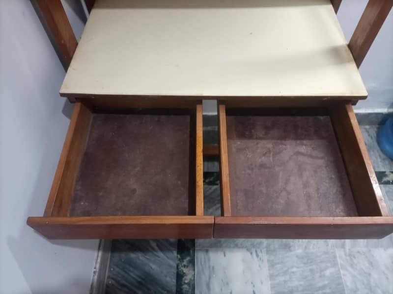 Wardrobe/Study table 3