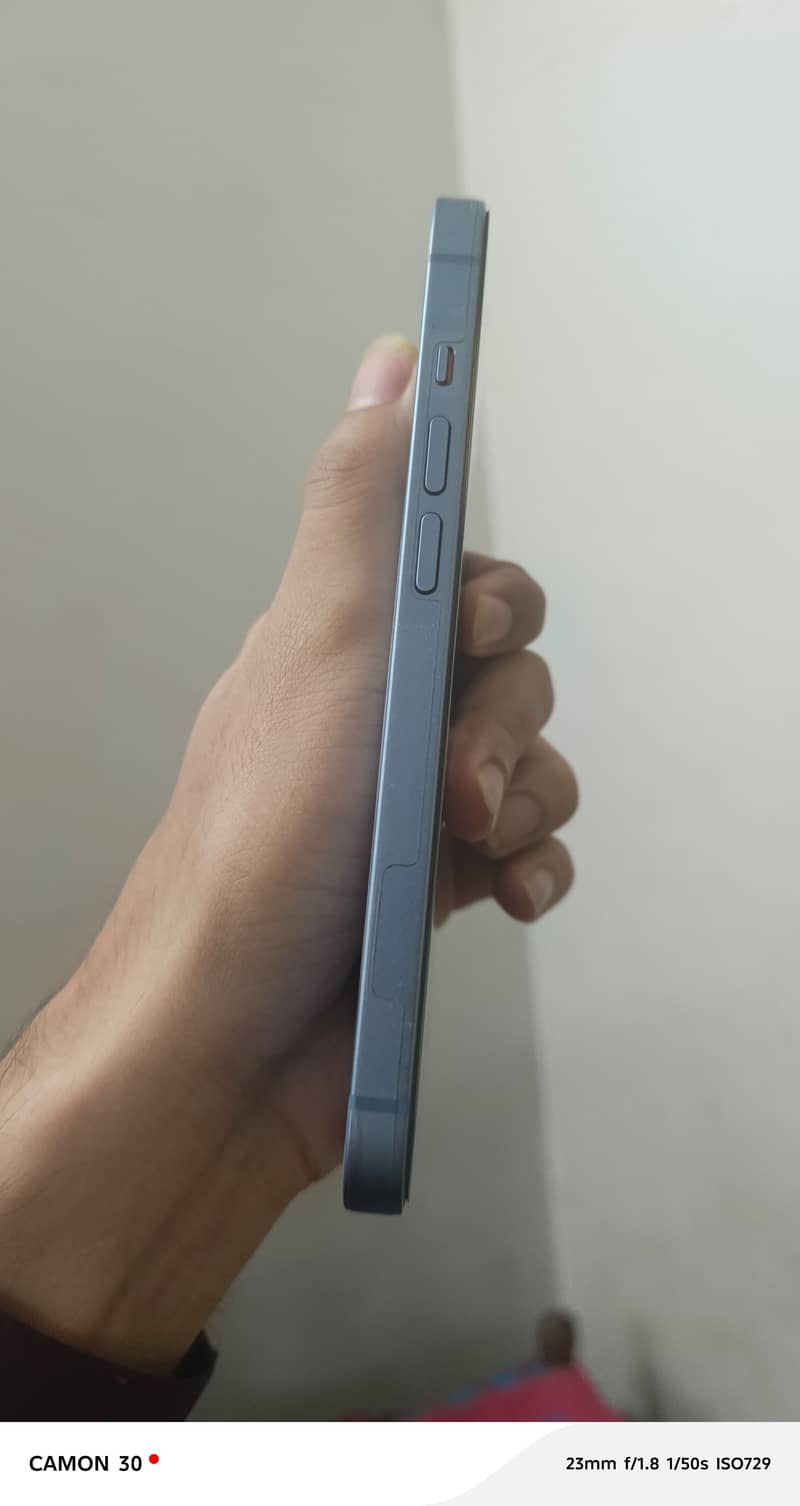iPhone 14 4