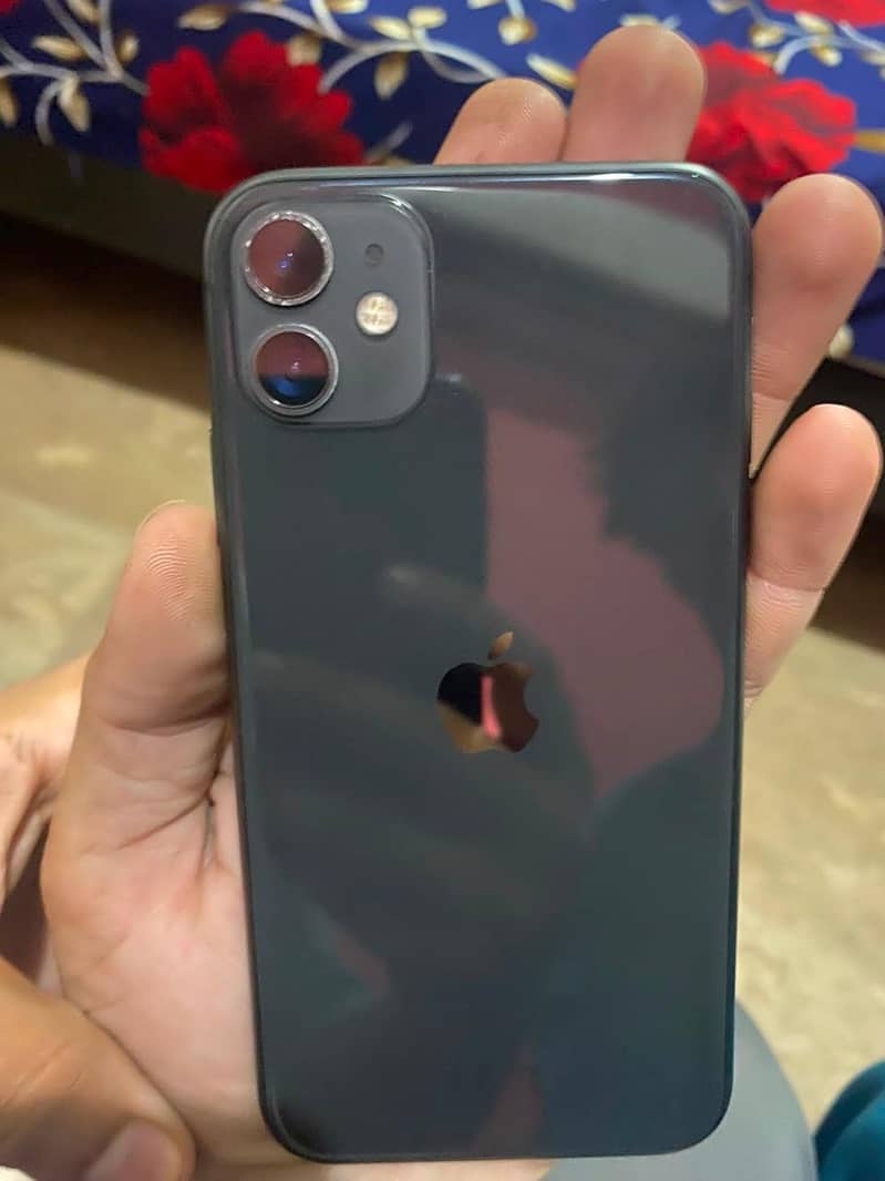 Apple iPhone 11 4