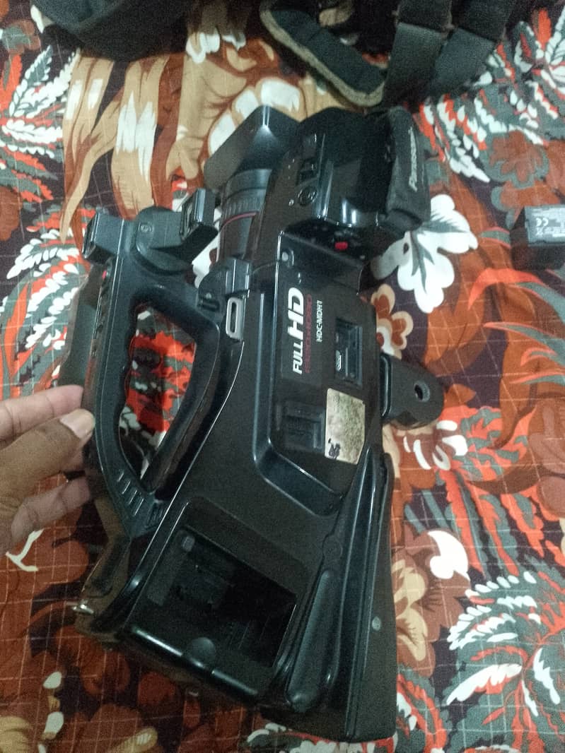 Panasonic MDH1 Camera 6