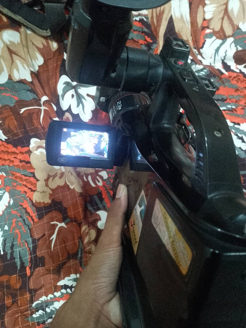 Panasonic MDH1 Camera 7
