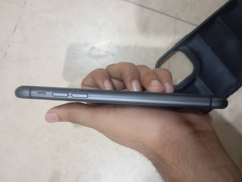 Apple iPhone 11 2