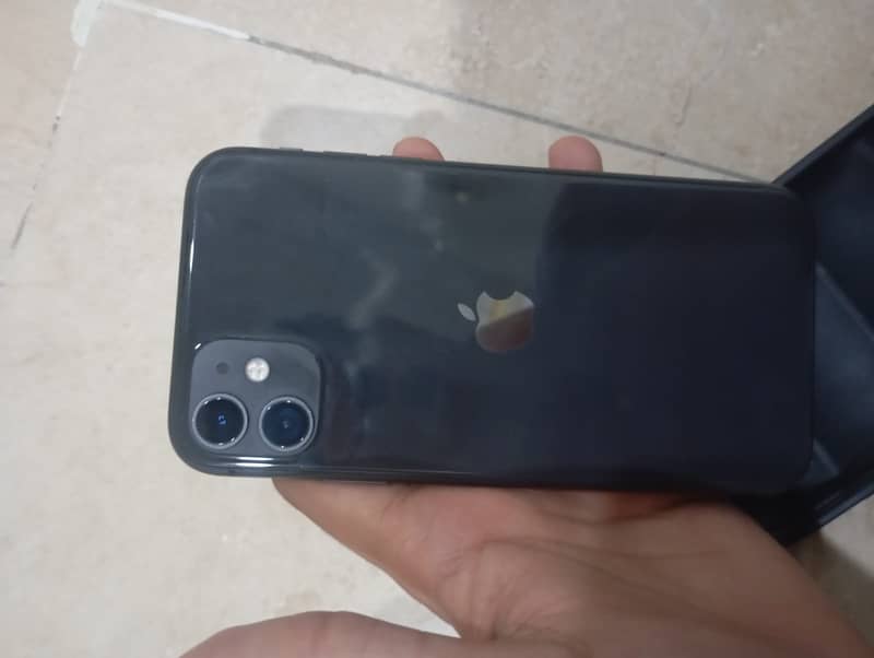 Apple iPhone 11 3