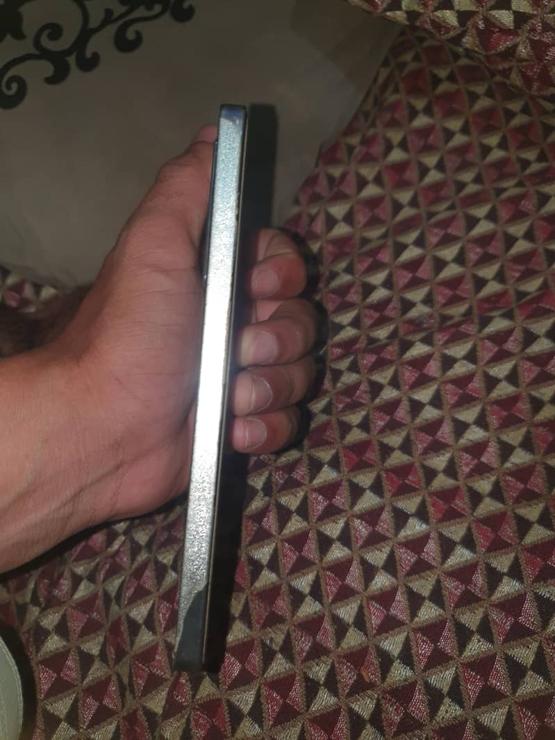 Infinix Note 40 5