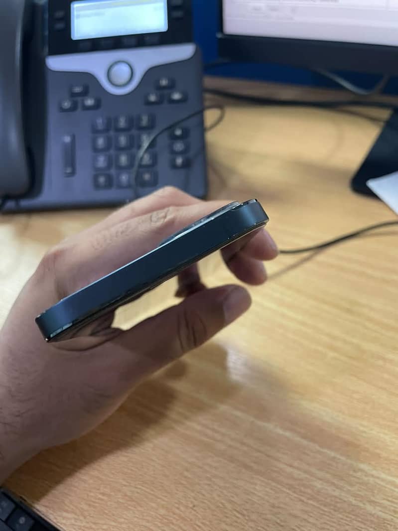 Apple iPhone 12 Pro 6