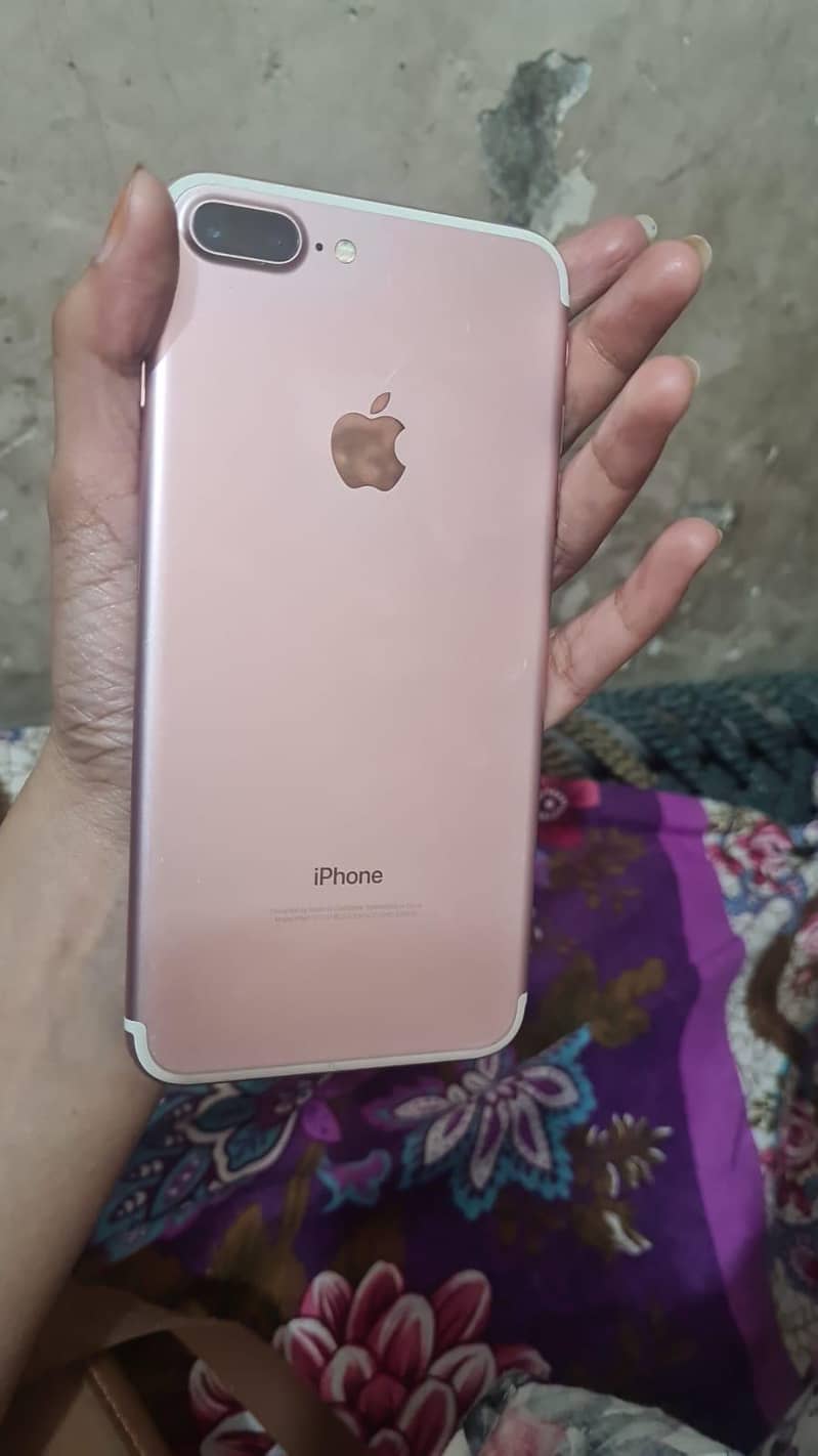 Apple iPhone 7 Plus 2