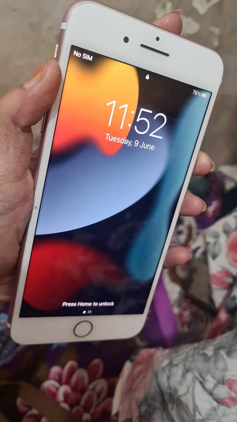 Apple iPhone 7 Plus 3