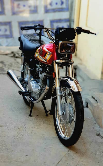 Honda 125 condition 10/9.5 nut to nut genuine 3500 chla hai
